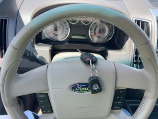 2010 Ford Edge Limited - Interior Steering Wheel With Keys Image